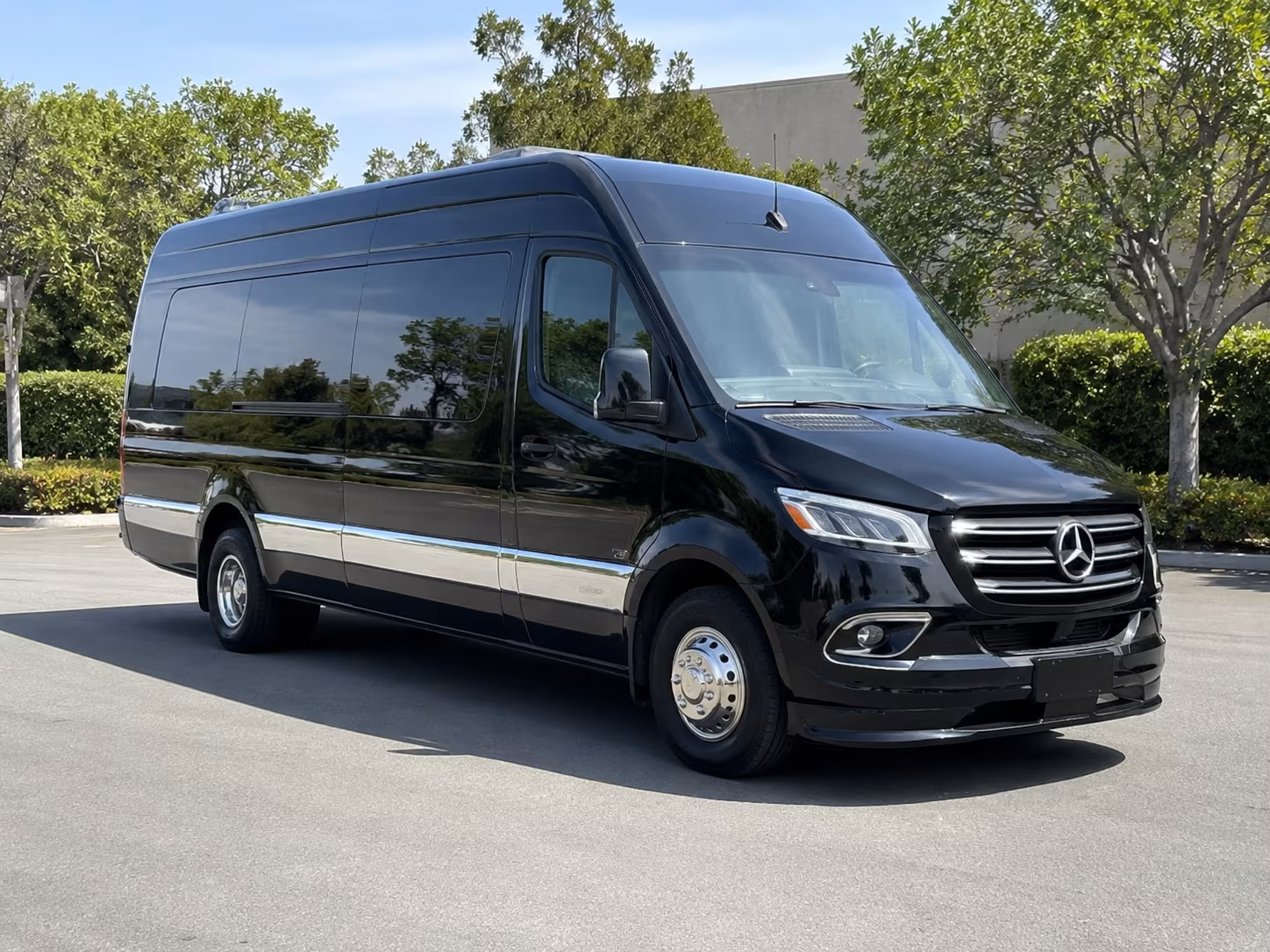 10 passenger sprinter van