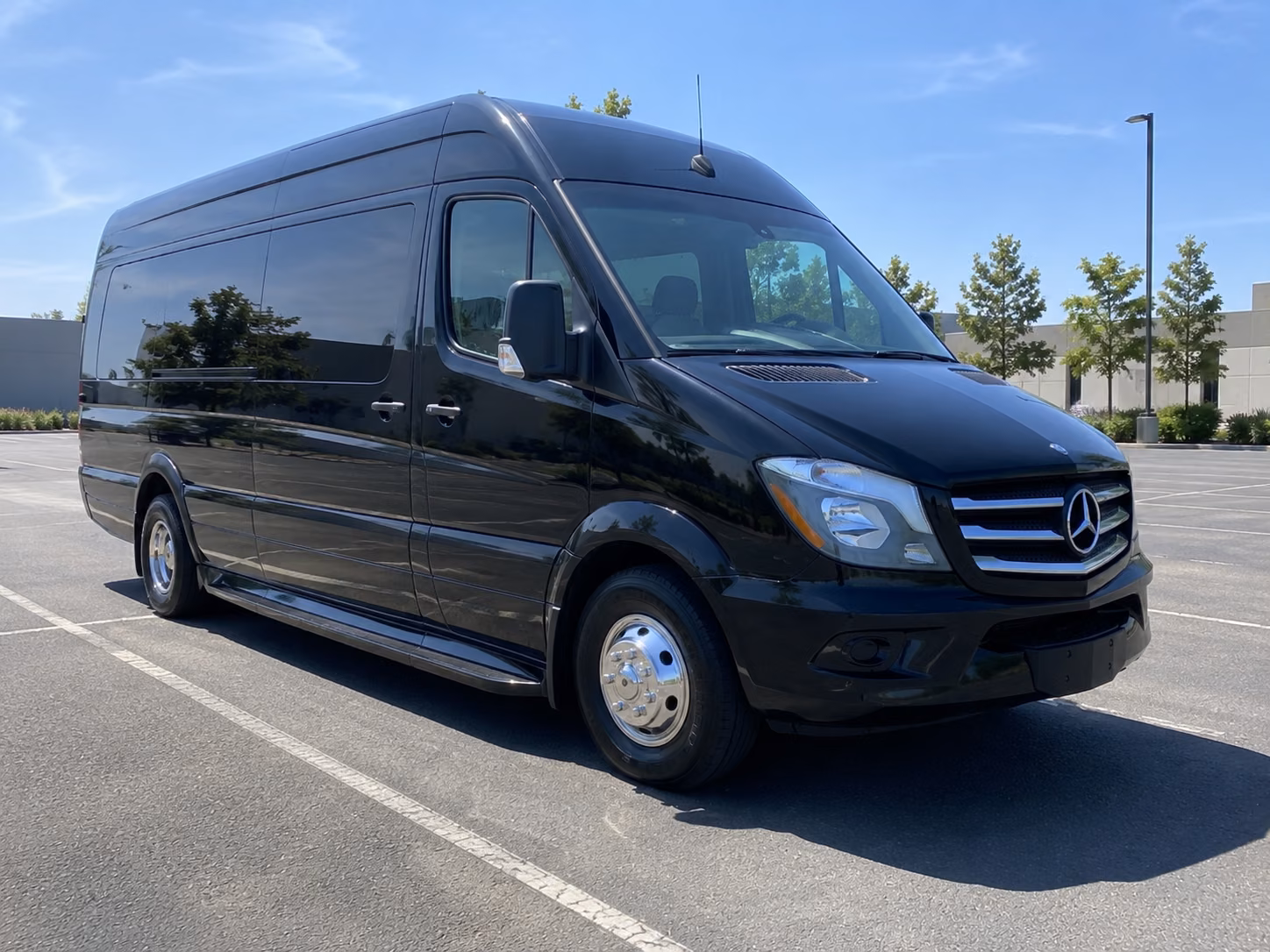 find the perfect transportation for your next airport transfer 5