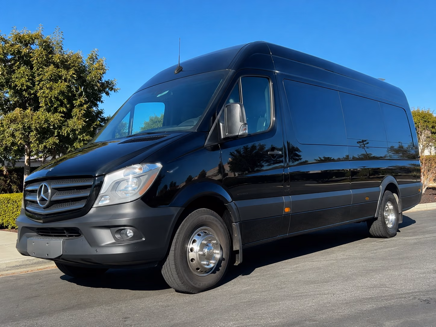 find the perfect transportation for your next wine tour 3