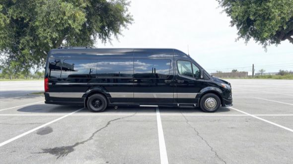 sprinter limousine tulsa